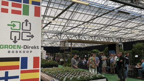 Durant la bourse commerciale de trois jours de Groen Direkt, 125 exposants sur place et 400 producteurs ont mis à disposition 4 500 échantillons de plantes disponibles à la vente. ©Brand Wagenaar